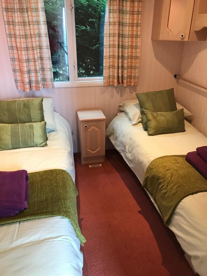 The Fox Inn, Roxby, Static Caravan Экстерьер фото