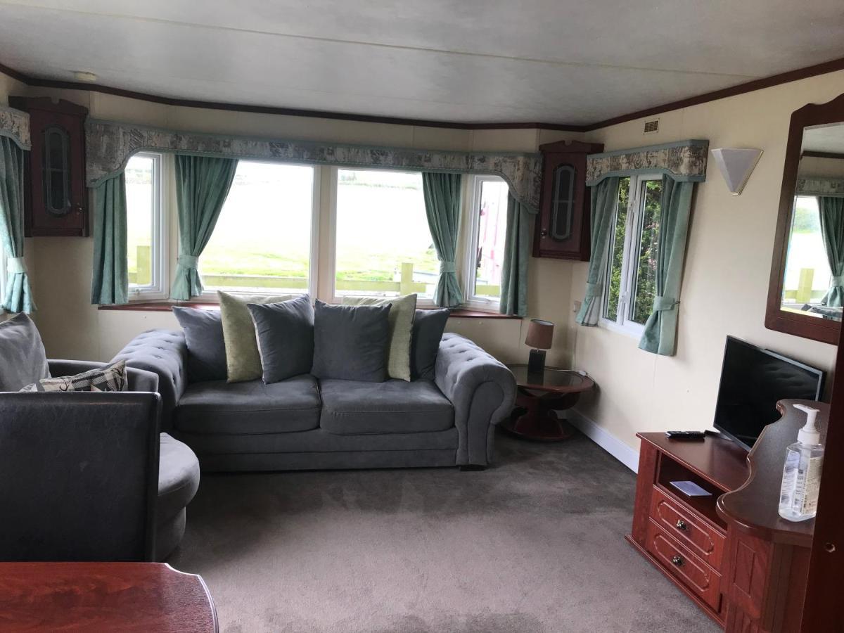 The Fox Inn, Roxby, Static Caravan Экстерьер фото