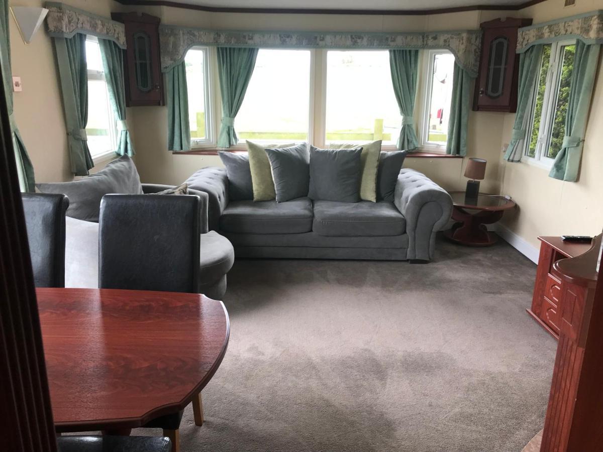 The Fox Inn, Roxby, Static Caravan Экстерьер фото